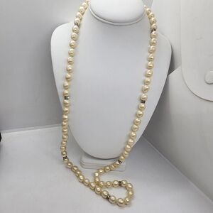 Vintage Cream Faux Pearl And Crystal Necklace‎